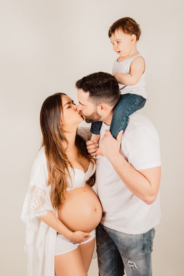 fotógrafo embarazo reportaje familia estudio exterior Ponferrada