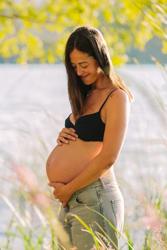 fotógrafo embarazo reportaje familia estudio exterior Ponferrada