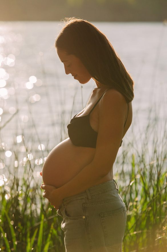 fotógrafo embarazo reportaje familia estudio exterior Ponferrada